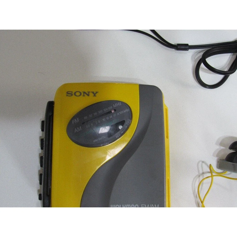 Sony Walkman WM-SXF32 Yellow Gray Portable AM/FM Cassette Player & Headphones